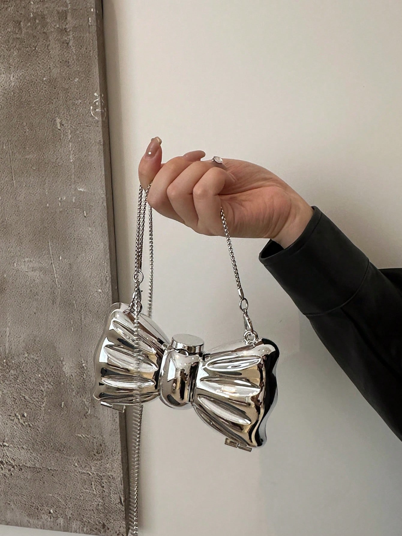 حقيبة يد صغيرة مزينة بفيونكة ل - مراجعة Tie Clip Silver وسعره